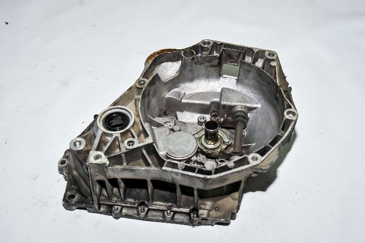 PANDA ÇIKMA YEDEK PARÇA FİAT ÇIKMA YEDEK PARÇA   (317)LİNEA ŞANZIMAN KUTUSU